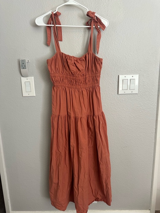 Neuflora Dresses & Skirts - Neuflora Valentina Dress